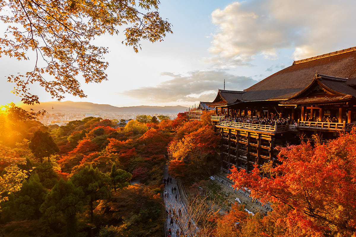 京都清水寺的秋季景色